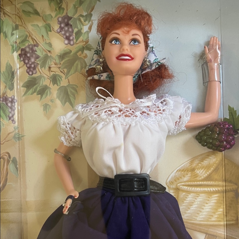Mattel I Love Lucy Doll  Italian movie edition  New in box - Picture 2 of 3